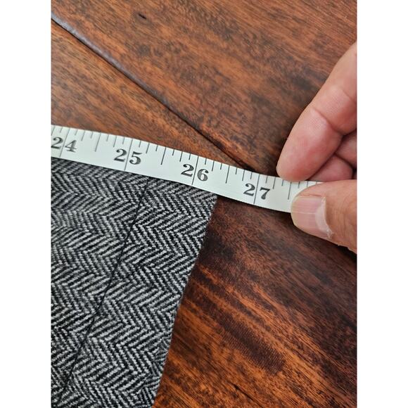 Daniel Cremieux gray herringbone blazer. Wool and cashmere . Mens Size Medium - Picture 10 of 11